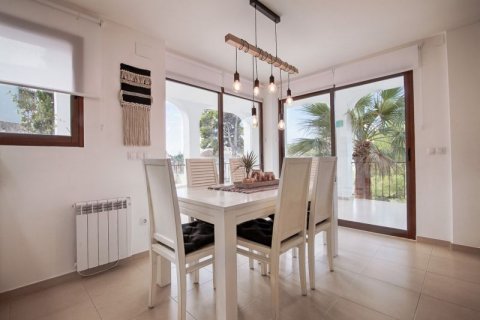 Villa for sale in Benissa, Alicante, Spain 4 bedrooms, 180 sq.m. No. 43841 - photo 5