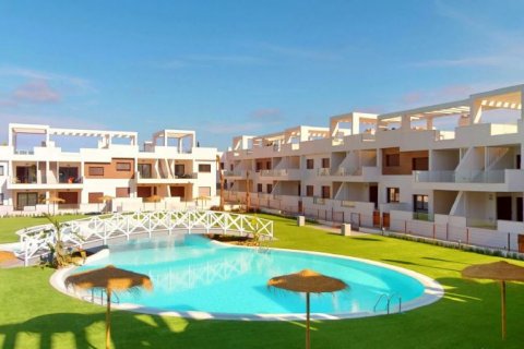 Townhouse for sale in Torrevieja, Alicante, Spain 2 bedrooms, 179 sq.m. No. 42376 - photo 5