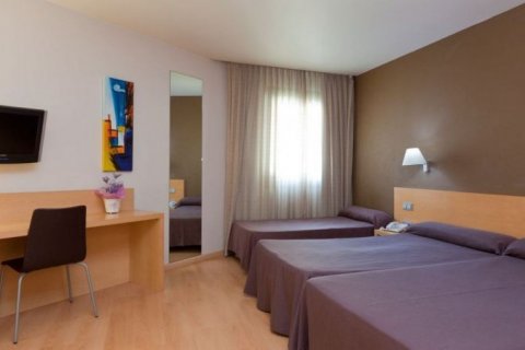 Hotel for sale in Alicante, Spain 134 bedrooms,  No. 45780 - photo 6