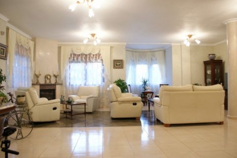 Villa for sale in Quesada, Jaen, Spain 4 bedrooms, 364 sq.m. No. 45380 - photo 9