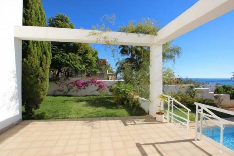 Villa for sale in Villajoyosa, Alicante, Spain 3 bedrooms, 300 sq.m. No. 42482 - photo 7