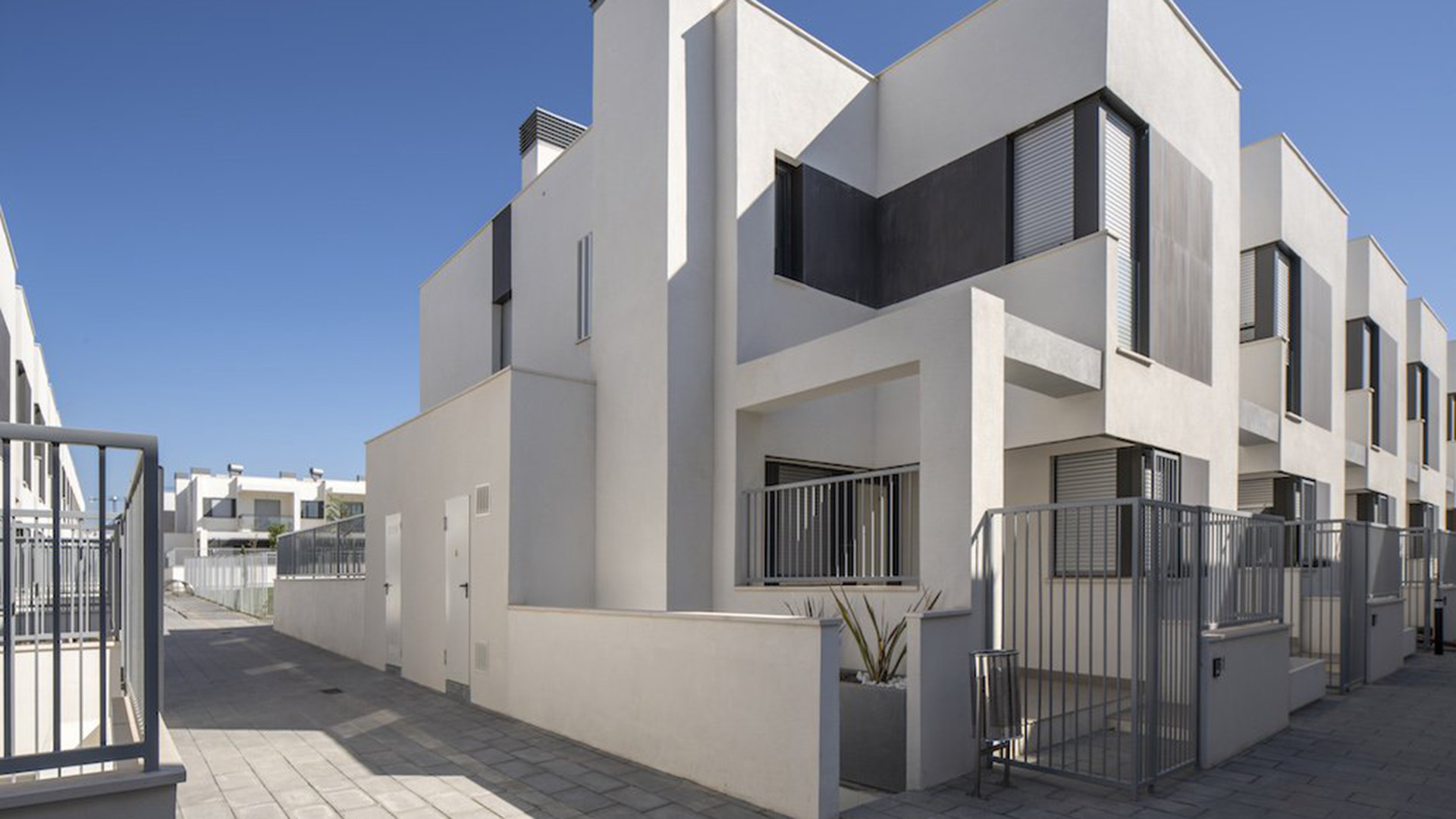 Habitat Qualis in Sevilla, Seville, Spain No. 47687