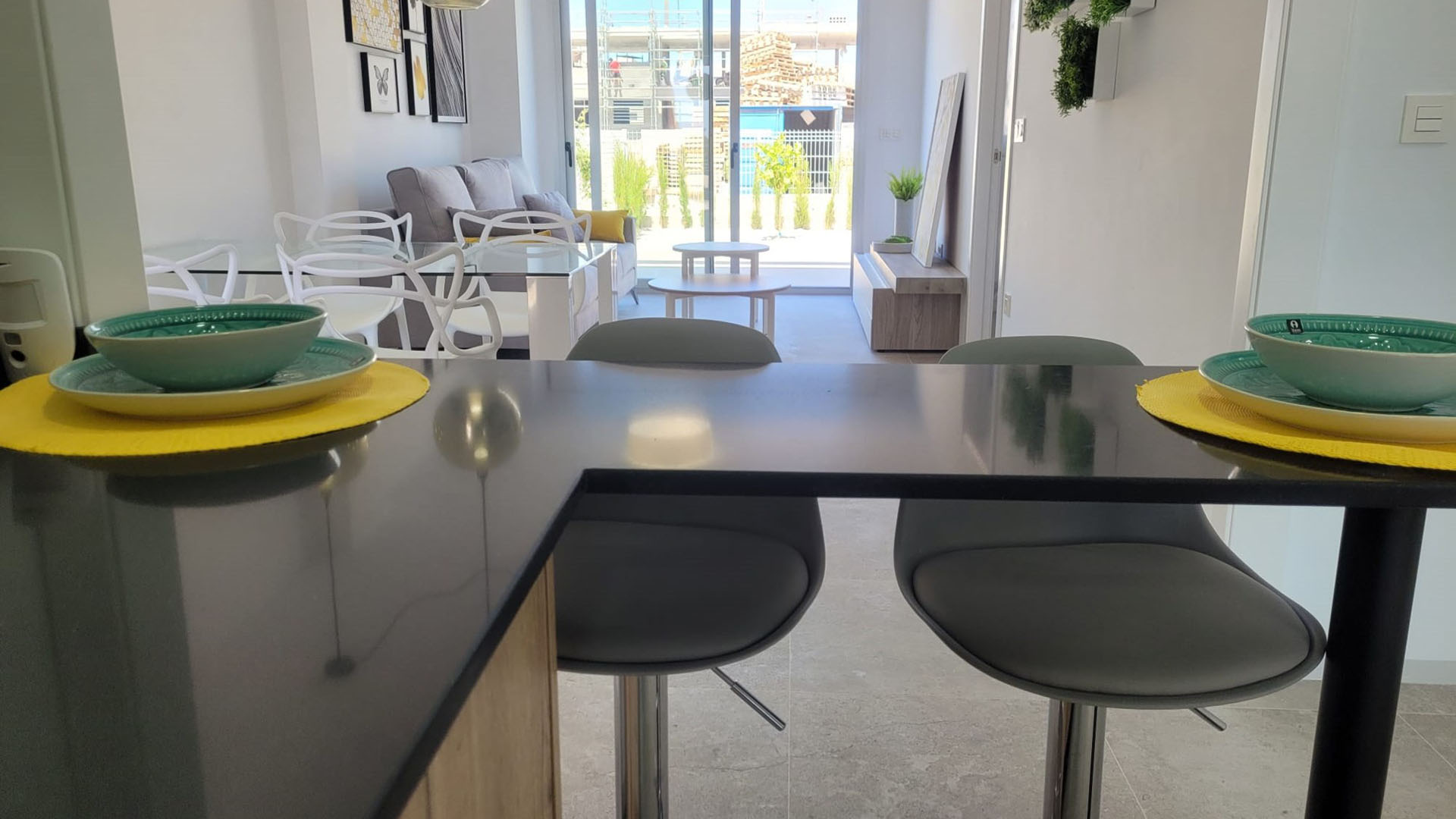 La Isla 2 en Alicante, España No. 47609