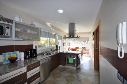 Villa for sale in Calpe, Alicante, Spain 4 bedrooms, 370 sq.m. No. 43760 - photo 6