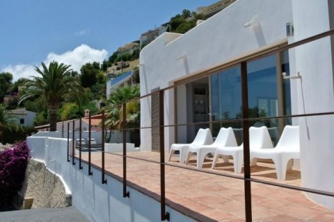 Villa for sale in Moraira, Alicante, Spain 4 bedrooms, 110 sq.m. No. 45217 - photo 4