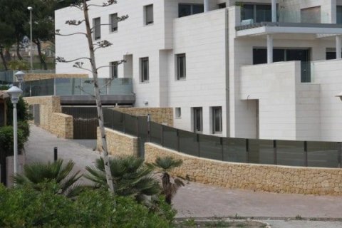 Townhouse for sale in El Campello, Alicante, Spain 3 bedrooms, 325 sq.m. No. 44607 - photo 8