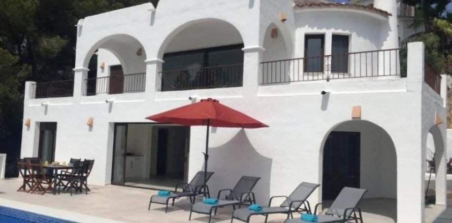 Villa Moraira, Alicante, Spain 4 bedrooms, 200 sq.m. No. 43578