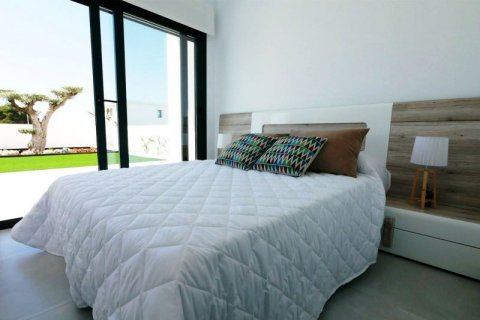 Villa for sale in Quesada, Jaen, Spain 3 bedrooms, 245 sq.m. No. 43311 - photo 8