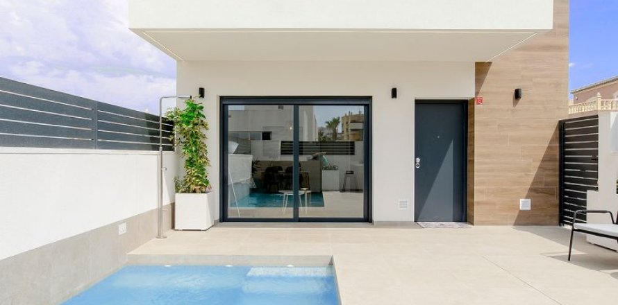 Villa in Rojales, Alicante, Spain 3 bedrooms, 166 sq.m. No. 42522