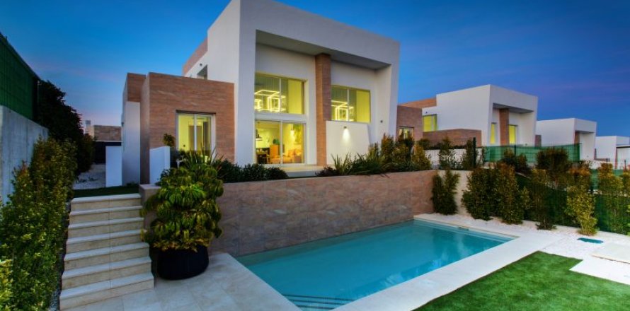 Townhouse in Rojales, Alicante, Spain 3 bedrooms, 243 sq.m. No. 42099