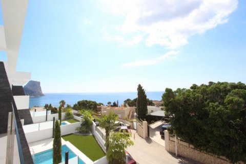 Townhouse for sale in Calpe, Alicante, Spain 3 bedrooms, 300 sq.m. No. 42737 - photo 5