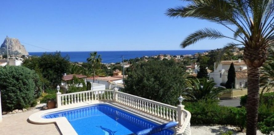 Villa in Calpe, Alicante, Spain 3 bedrooms, 250 sq.m. No. 45584