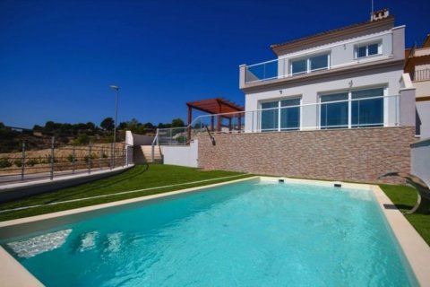 Villa for sale in Alicante, Spain 3 bedrooms, 132 sq.m. No. 43335 - photo 1