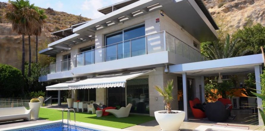 Villa in Finestrat, Alicante, Spain 4 bedrooms, 477 sq.m. No. 42571