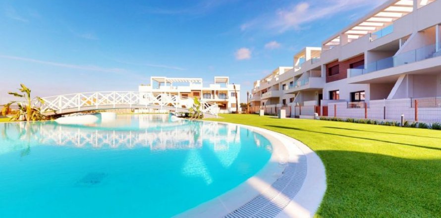 Townhouse Torrevieja, Alicante, Spain 2 bedrooms, 131 sq.m. No. 42389