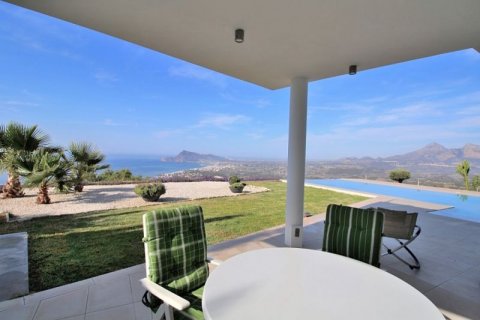 Villa for sale in Altea, Alicante, Spain 4 bedrooms, 320 sq.m. No. 45620 - photo 4