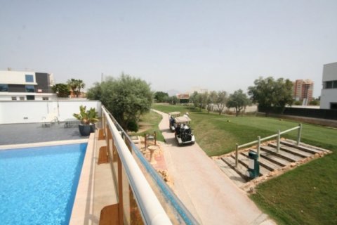 Villa for sale in Alicante, Spain 4 bedrooms, 400 sq.m. No. 44238 - photo 4