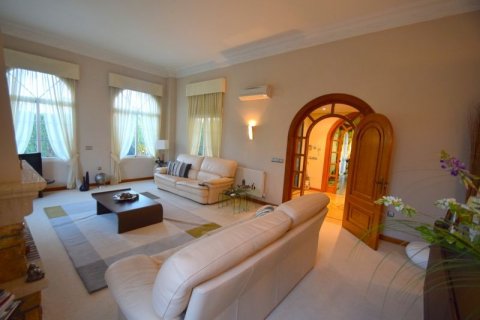 Villa for sale in Alfaz del Pi, Alicante, Spain 5 bedrooms, 470 sq.m. No. 44380 - photo 4