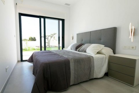 Villa for sale in Quesada, Jaen, Spain 3 bedrooms, 245 sq.m. No. 43311 - photo 10