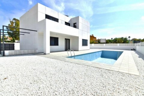 Villa for sale in Calpe, Alicante, Spain 3 bedrooms, 202 sq.m. No. 43856 - photo 1
