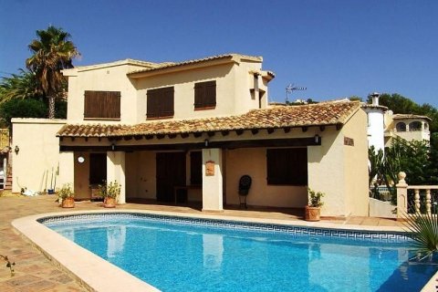 Villa for sale in Moraira, Alicante, Spain 5 bedrooms, 210 sq.m. No. 44003 - photo 5