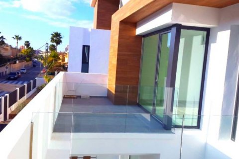 Villa for sale in Benidorm, Alicante, Spain 4 bedrooms, 466 sq.m. No. 44079 - photo 3