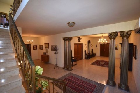 Villa for sale in La Nucia, Alicante, Spain 8 bedrooms, 1029 sq.m. No. 44589 - photo 5