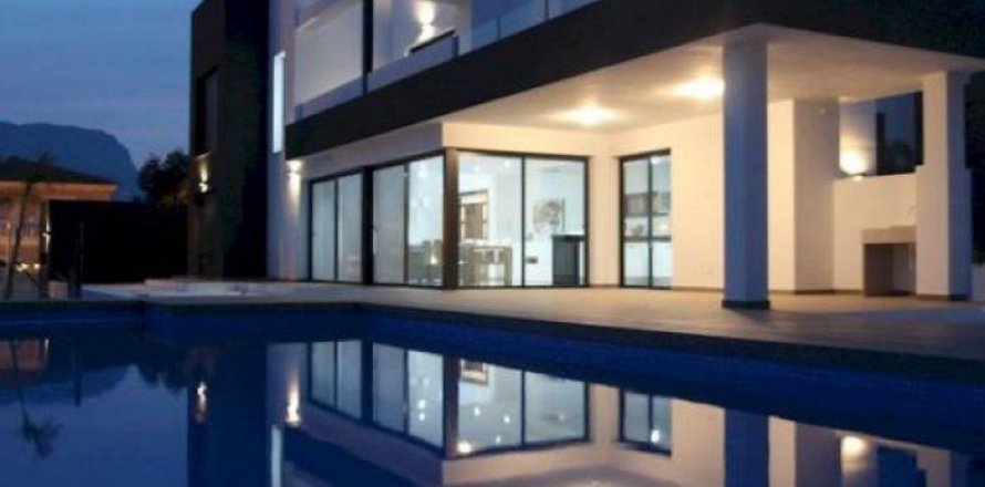 Villa in Javea, Alicante, Spain 4 bedrooms, 300 sq.m. No. 46374