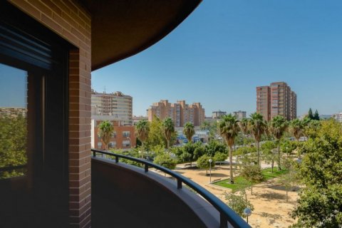 Apartment for sale in Alicante, Spain 4 bedrooms, 153 sq.m. No. 45873 - photo 4