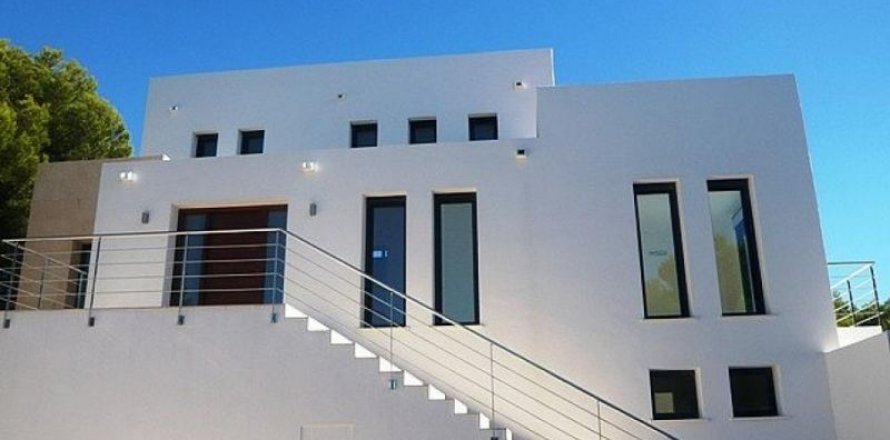 Villa in Javea, Alicante, Spain 4 bedrooms, 350 sq.m. No. 45206