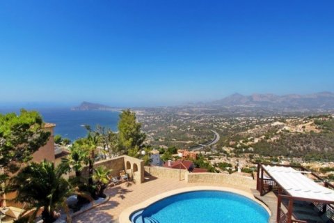 Villa for sale in Altea, Alicante, Spain 5 bedrooms, 400 sq.m. No. 45597 - photo 3