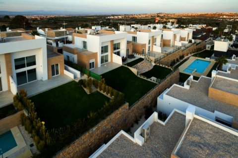 Townhouse for sale in Rojales, Alicante, Spain 3 bedrooms, 243 sq.m. No. 42082 - photo 3