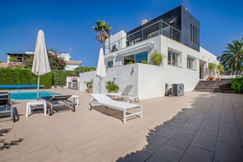 Villa for sale in Moraira, Alicante, Spain 5 bedrooms, 234 sq.m. No. 43738 - photo 9