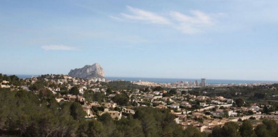 Villa in Calpe, Alicante, Spain 290 sq.m. No. 45639