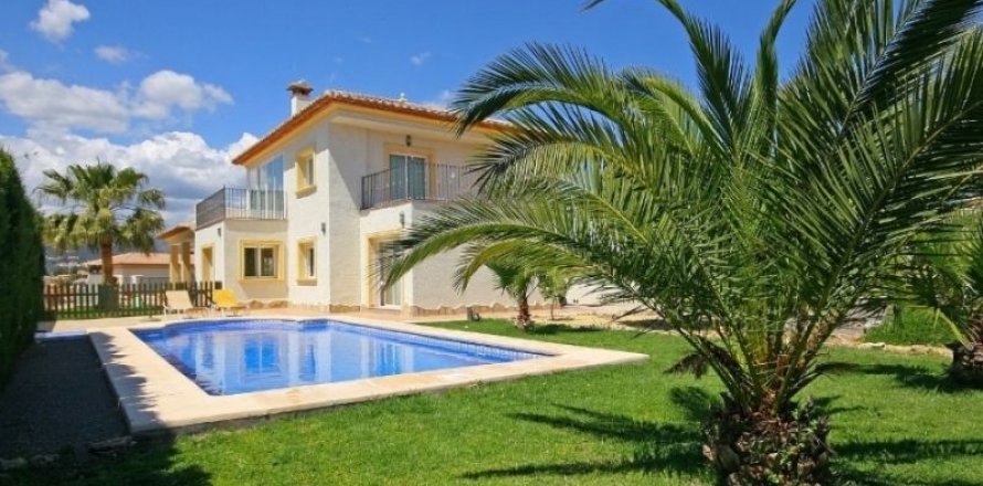 Villa in Calpe, Alicante, Spain 3 bedrooms, 330 sq.m. No. 45602