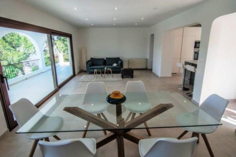 Villa for sale Moraira, Alicante, Spain 4 bedrooms, 200 sq.m. No. 43578 - photo 9