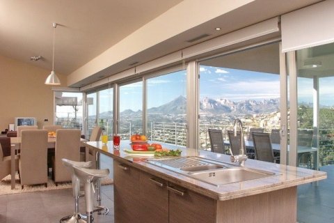 Villa for sale in Altea, Alicante, Spain 4 bedrooms, 230 sq.m. No. 45472 - photo 7