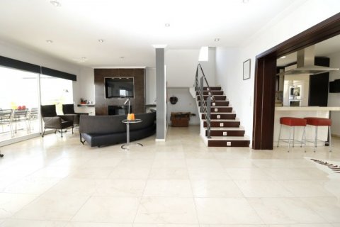 Villa for sale in Calpe, Alicante, Spain 4 bedrooms, 374 sq.m. No. 43101 - photo 9