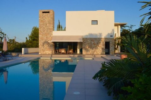 Villa for sale in Alicante, Spain 4 bedrooms, 615 sq.m. No. 42813 - photo 1
