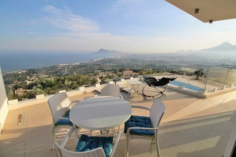 Villa for sale in Altea, Alicante, Spain 4 bedrooms, 320 sq.m. No. 45620 - photo 8