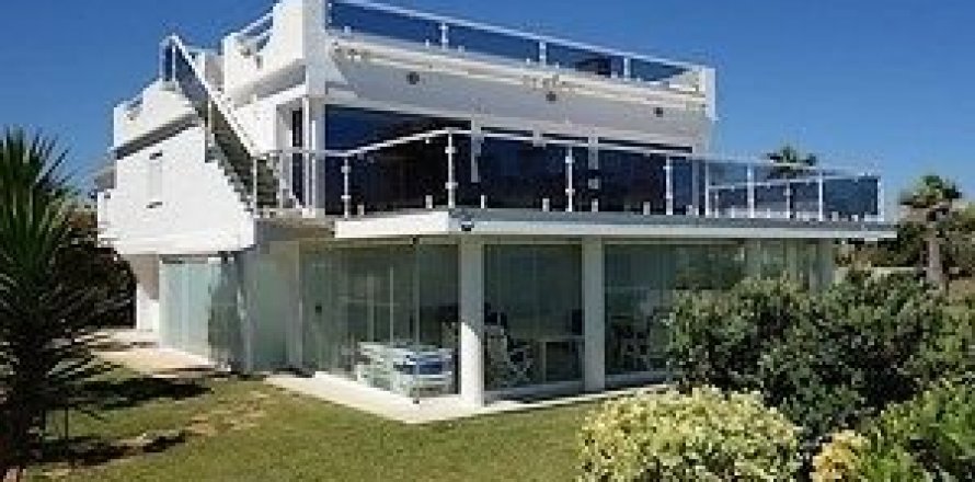 Villa in Denia, Alicante, Spain 3 bedrooms, 245 sq.m. No. 43879