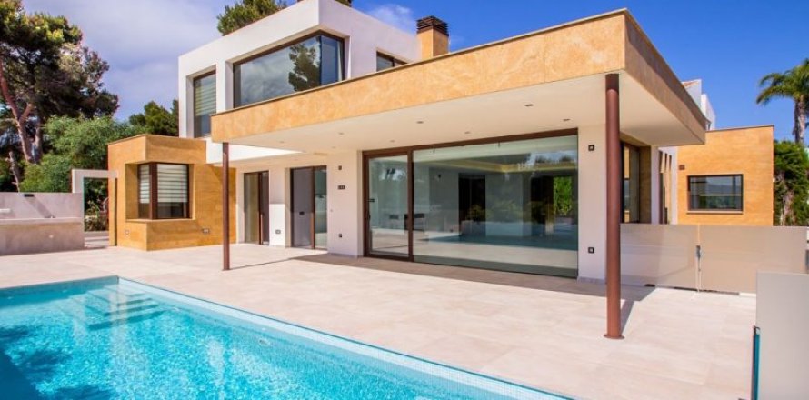 Villa in Moraira, Alicante, Spain 4 bedrooms, 311 sq.m. No. 44271