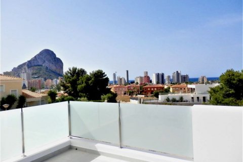 Villa for sale in Calpe, Alicante, Spain 3 bedrooms, 237 sq.m. No. 43573 - photo 3