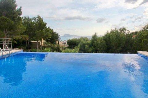 Villa for sale in Altea, Alicante, Spain 7 bedrooms, 740 sq.m. No. 43637 - photo 2