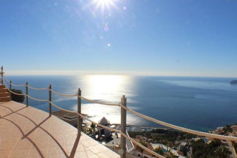 Villa for sale in Altea, Alicante, Spain 4 bedrooms, 450 sq.m. No. 43590 - photo 3