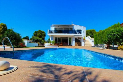 Villa for sale in Calpe, Alicante, Spain 5 bedrooms, 248 sq.m. No. 41712 - photo 1