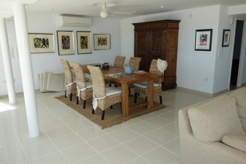 Villa for sale in Denia, Alicante, Spain 3 bedrooms, 245 sq.m. No. 43879 - photo 9