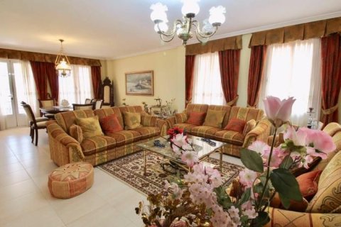 Villa for sale in Benidorm, Alicante, Spain 7 bedrooms, 982 sq.m. No. 42816 - photo 7