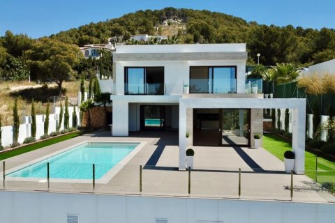 Villa for sale in Javea, Alicante, Spain 3 bedrooms, 320 sq.m. No. 46058 - photo 1