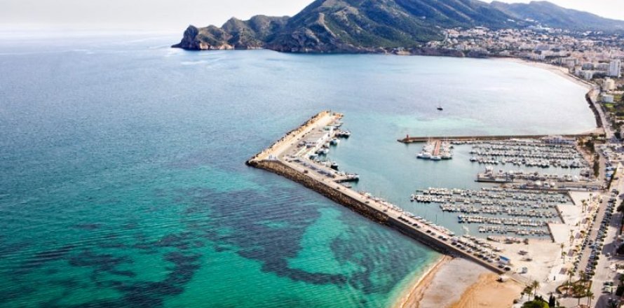 Hotel Albir, Alicante, Spain 82 bedrooms, 7 sq.m. No. 42856